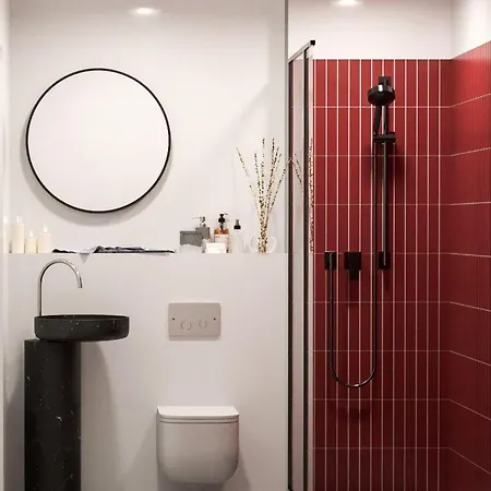 Resort Red Line 3*